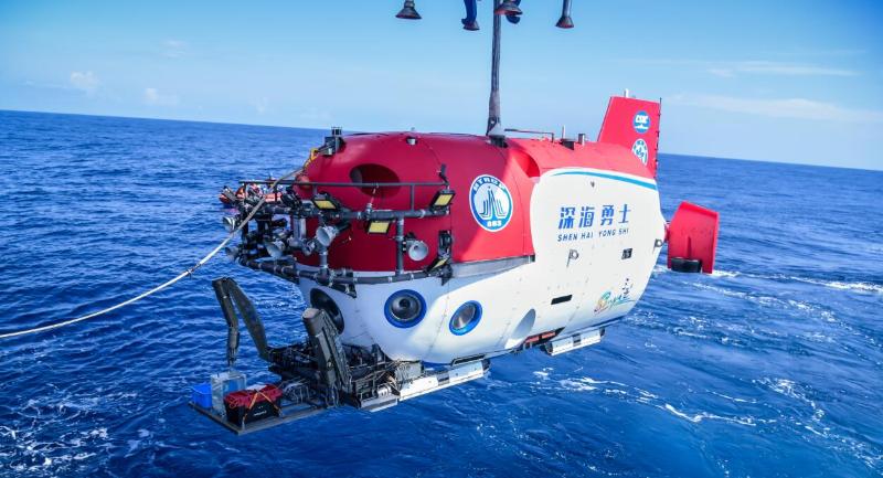 上海交大团队依托载人潜水器开辟我国深潜科研新领域