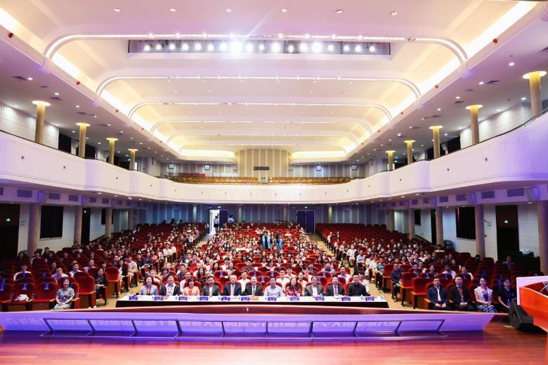 第九届全国大学生能源经济学术创意大赛暨第十届中国低碳发展管理学术年会在交大圆满落幕