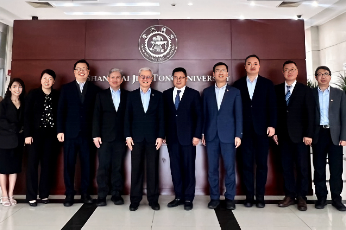 校领导会见新加坡理工大学校长一行