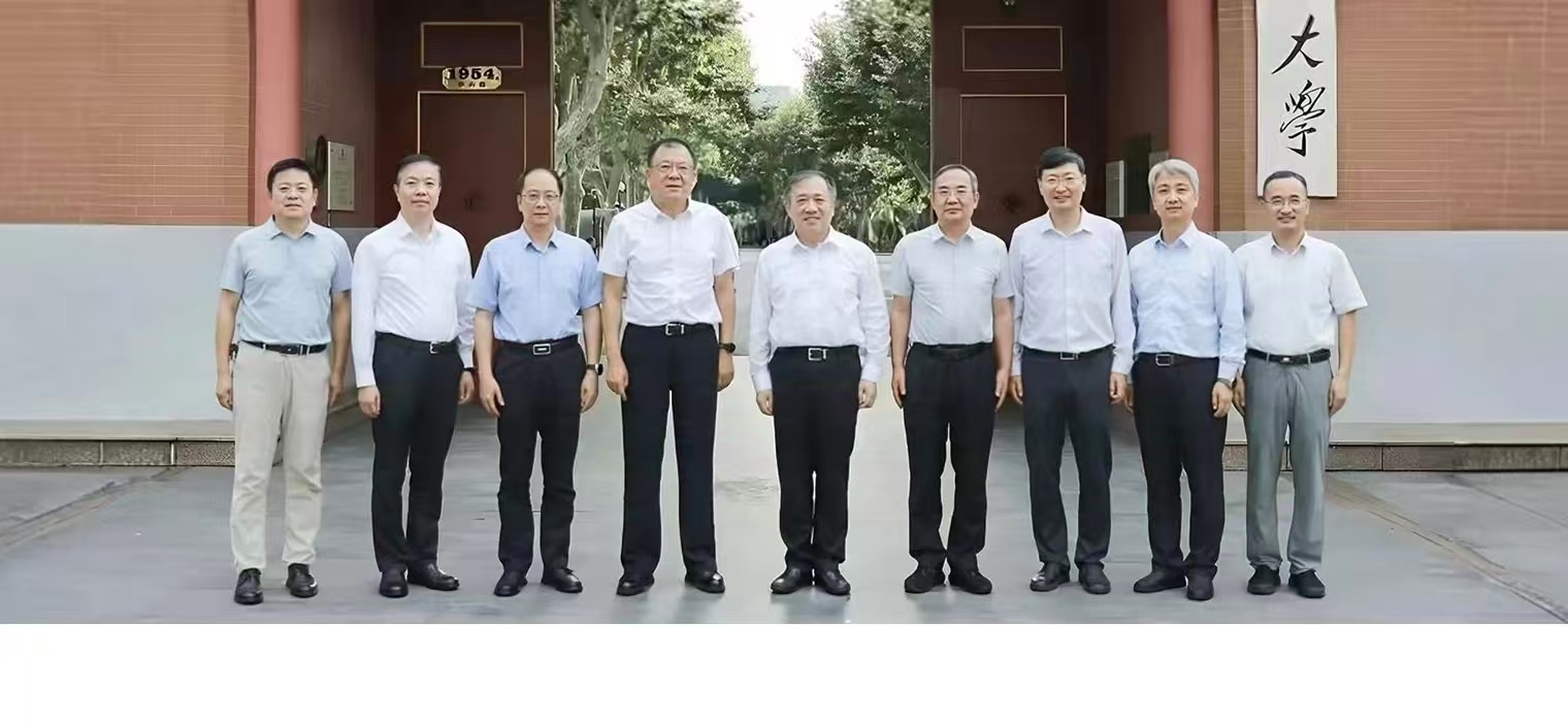 同根同源，共谱新篇 | 西安交大党委书记卢建军一行到访上海交大