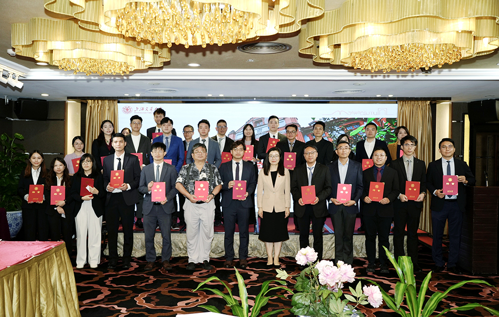 校领导赴澳门、珠海交流访问并出席校友会换届会议