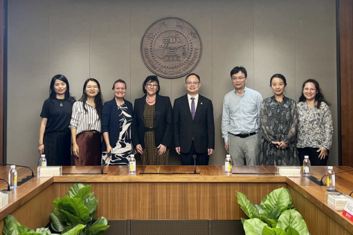 德国康斯坦茨应用技术大学校长萨宾娜·莱因一行到访上海交大